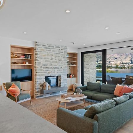 Winona Of Wanaka - Luxury Lakefront Apartment Екстер'єр фото