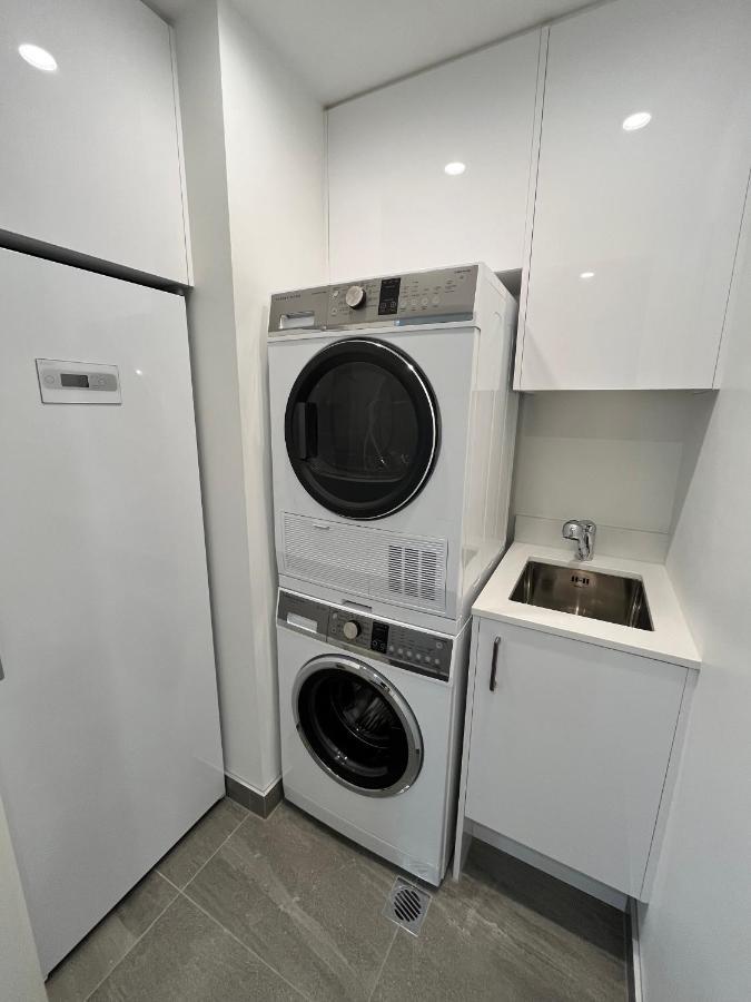 Winona Of Wanaka - Luxury Lakefront Apartment Екстер'єр фото