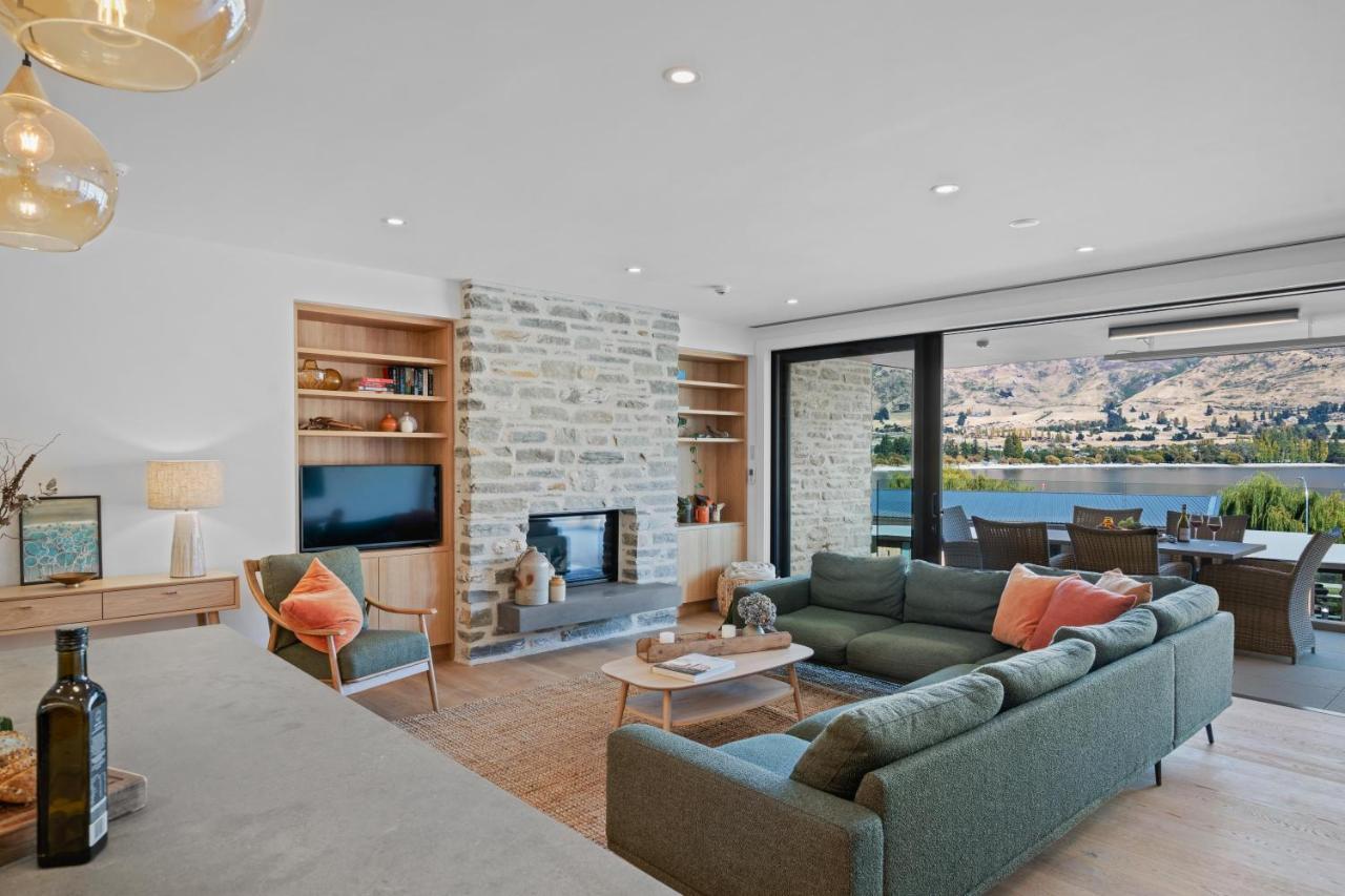 Winona Of Wanaka - Luxury Lakefront Apartment Екстер'єр фото