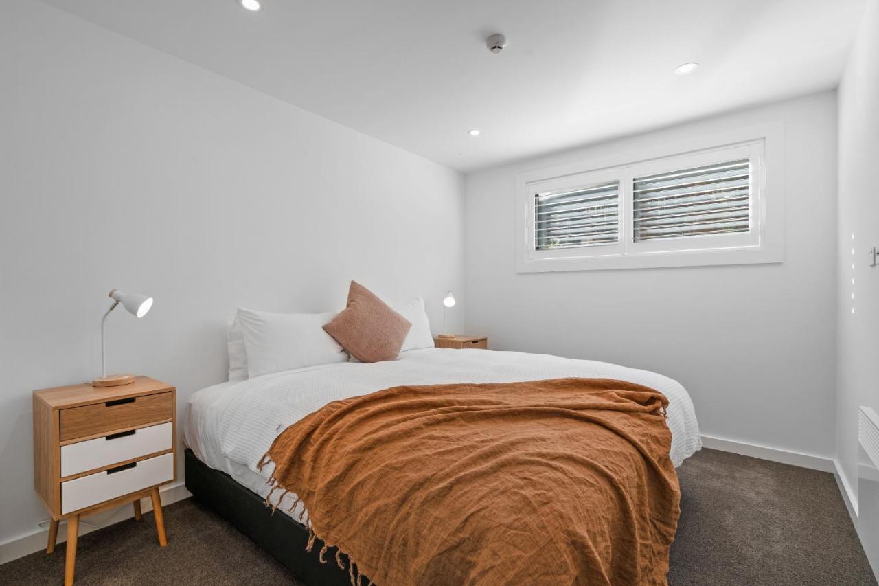 Winona Of Wanaka - Luxury Lakefront Apartment Екстер'єр фото
